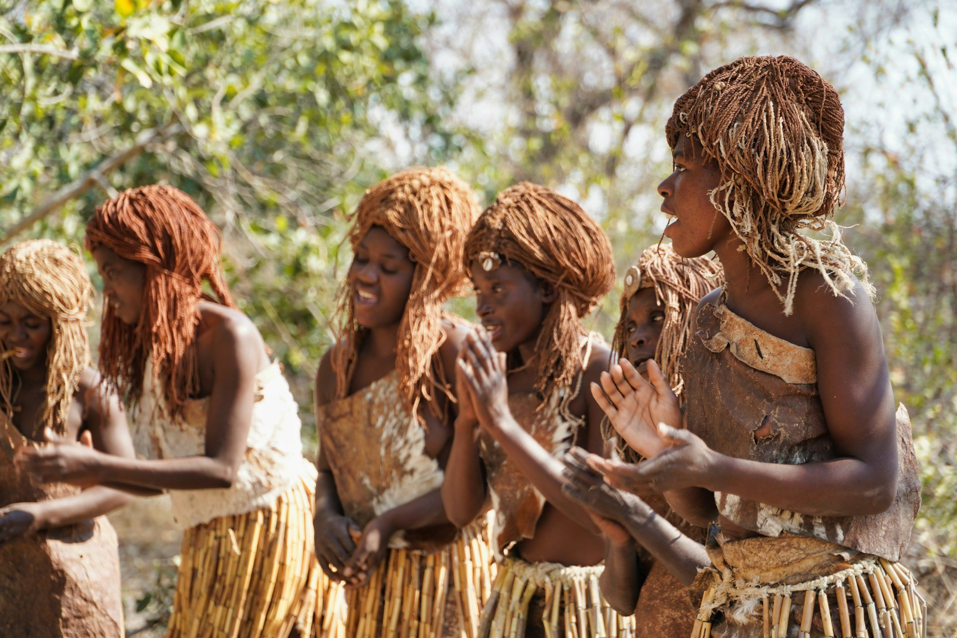 Comment découvrir les traditions des tribus indigènes en Amazonie ...